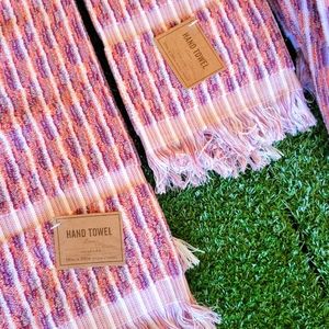 Set of 5x World Market Terra Cotta & Lavendet Jaquard Lina Hand Towels